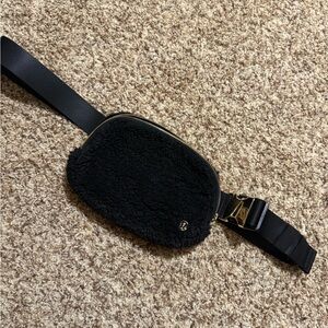 Lululemon Sherpa Belt Bag